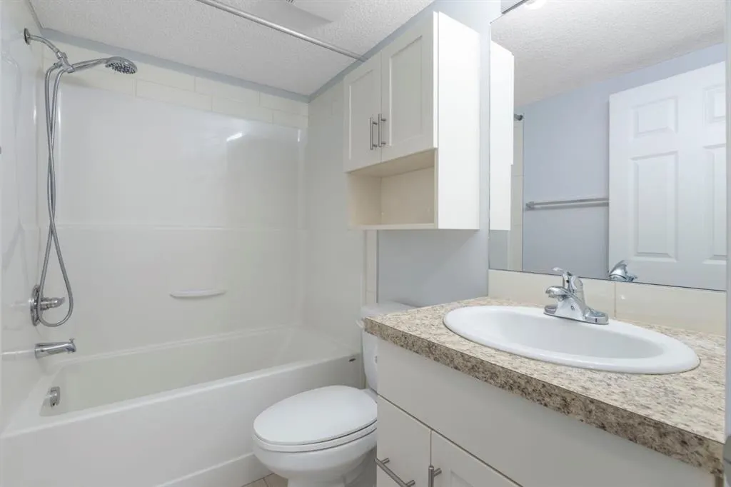 279 Copperpond Common SE, #3303