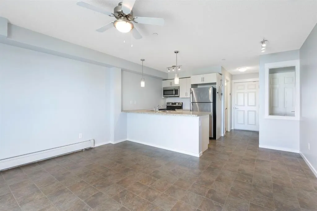 279 Copperpond Common SE, #3303