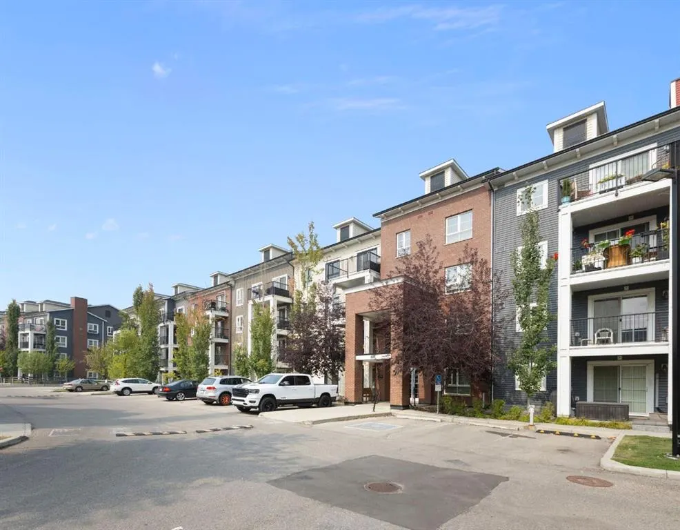 279 Copperpond Common SE, #3303