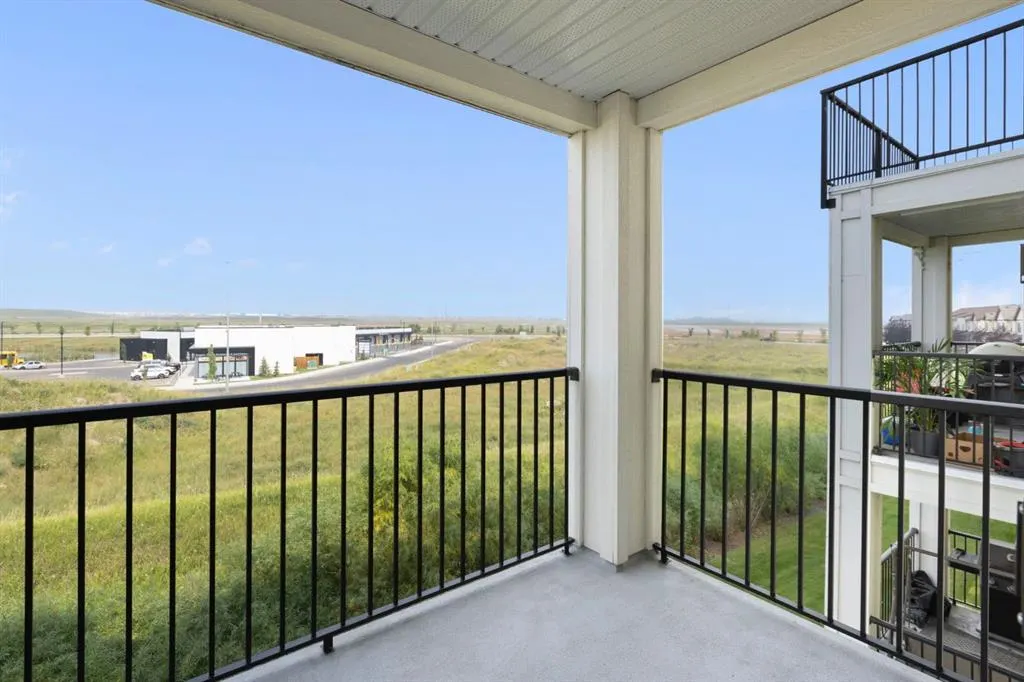 279 Copperpond Common SE, #3303