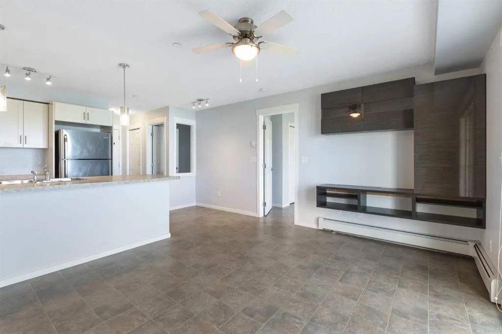 279 Copperpond Common SE, #3303