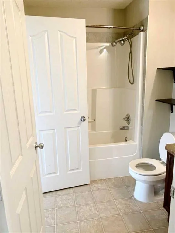 2066 Luxstone Boulevard SW, #203