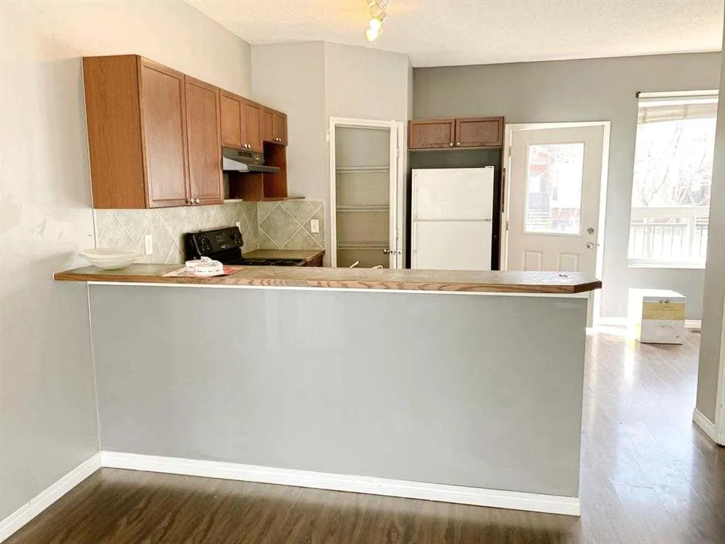 2066 Luxstone Boulevard SW, #203
