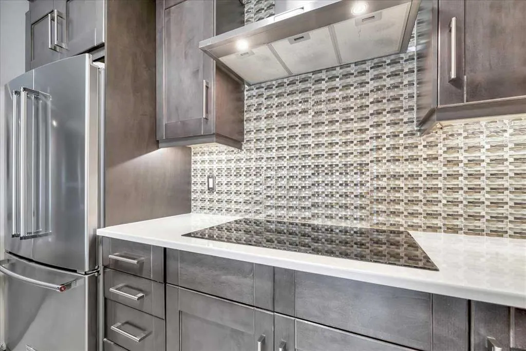 1505 8 Avenue NW, #405