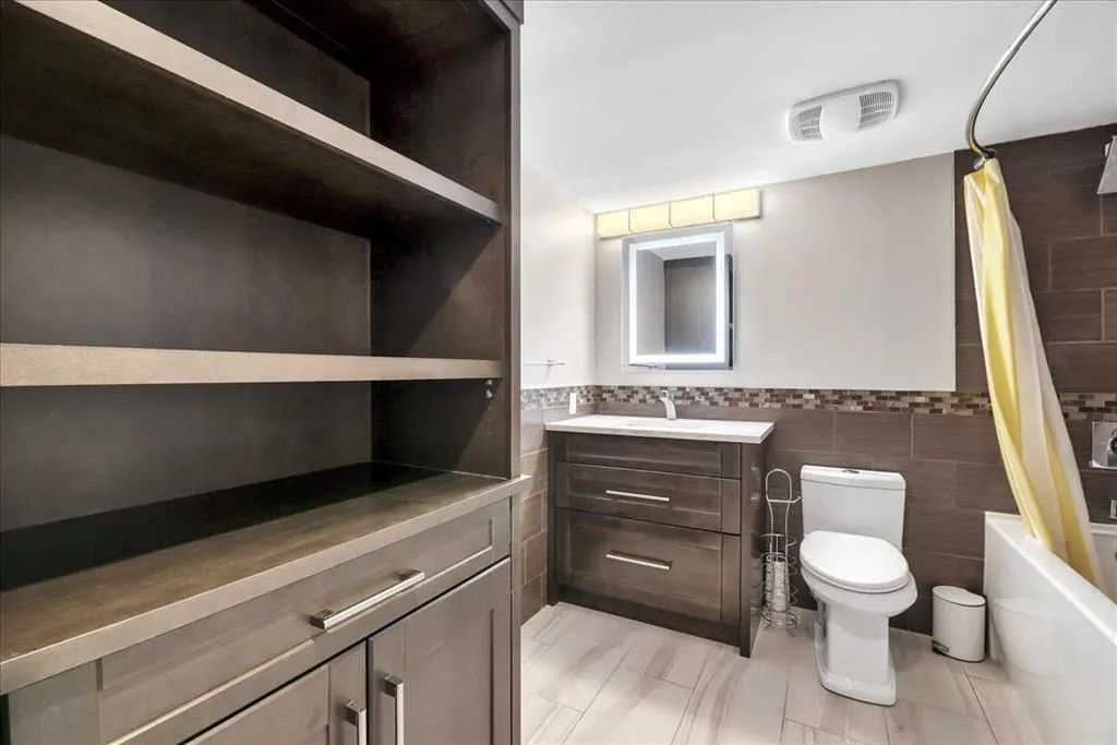 1505 8 Avenue NW, #405
