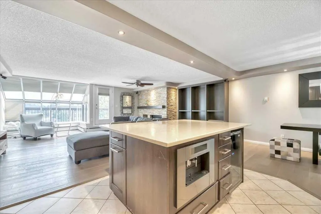 1505 8 Avenue NW, #405