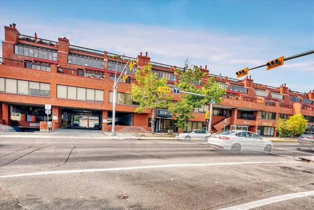 1505 8 Avenue NW, #405