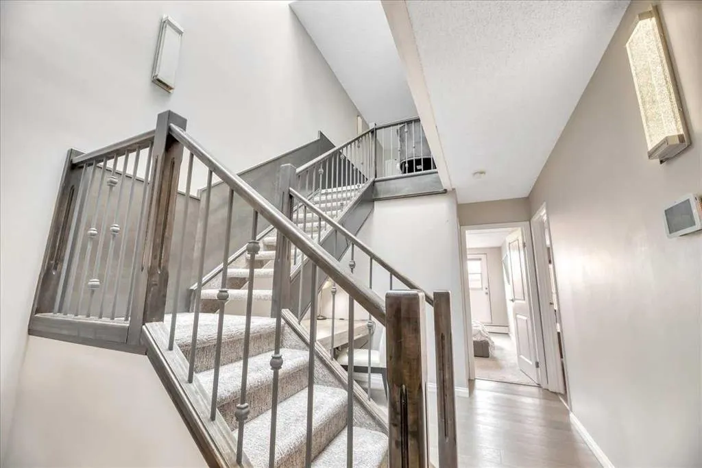 1505 8 Avenue NW, #405