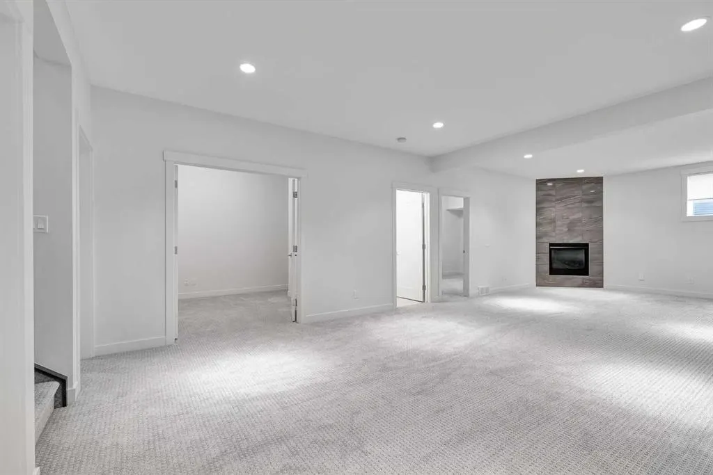 100 Sierra Morena Manor SW