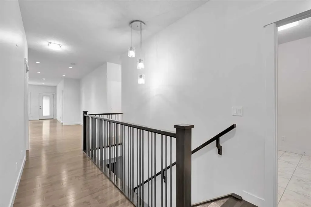 100 Sierra Morena Manor SW
