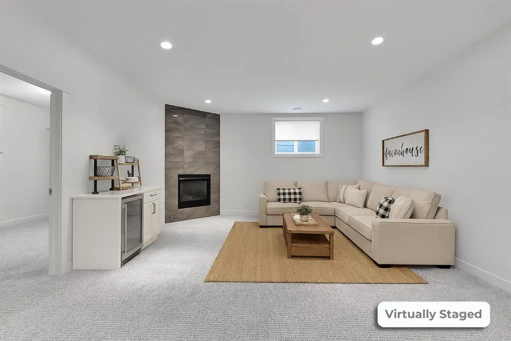 100 Sierra Morena Manor SW