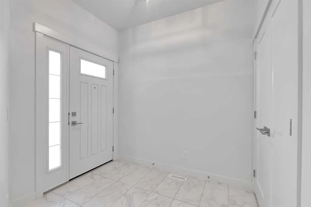 100 Sierra Morena Manor SW
