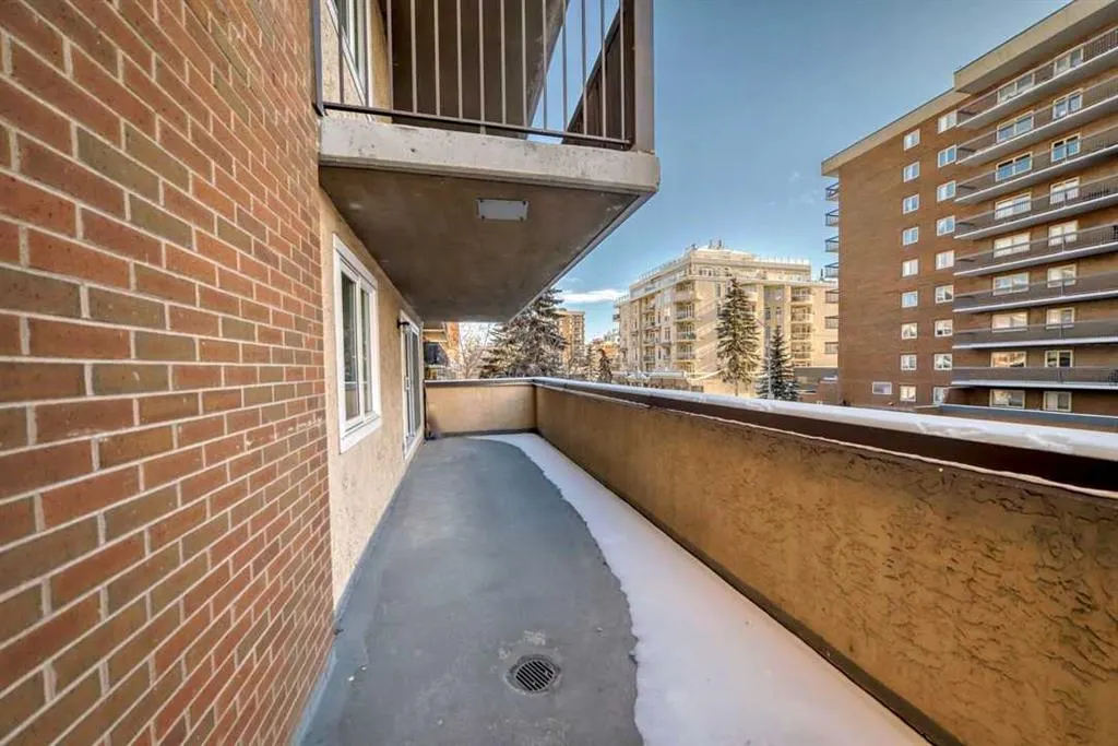1334 12 Avenue SW, #201