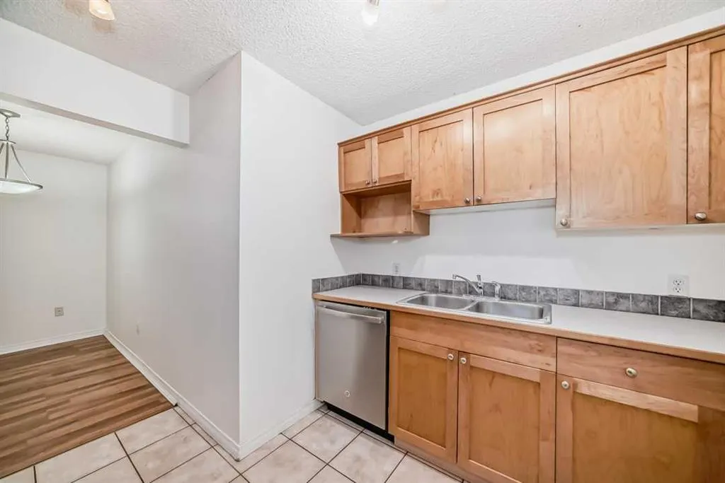 1334 12 Avenue SW, #201