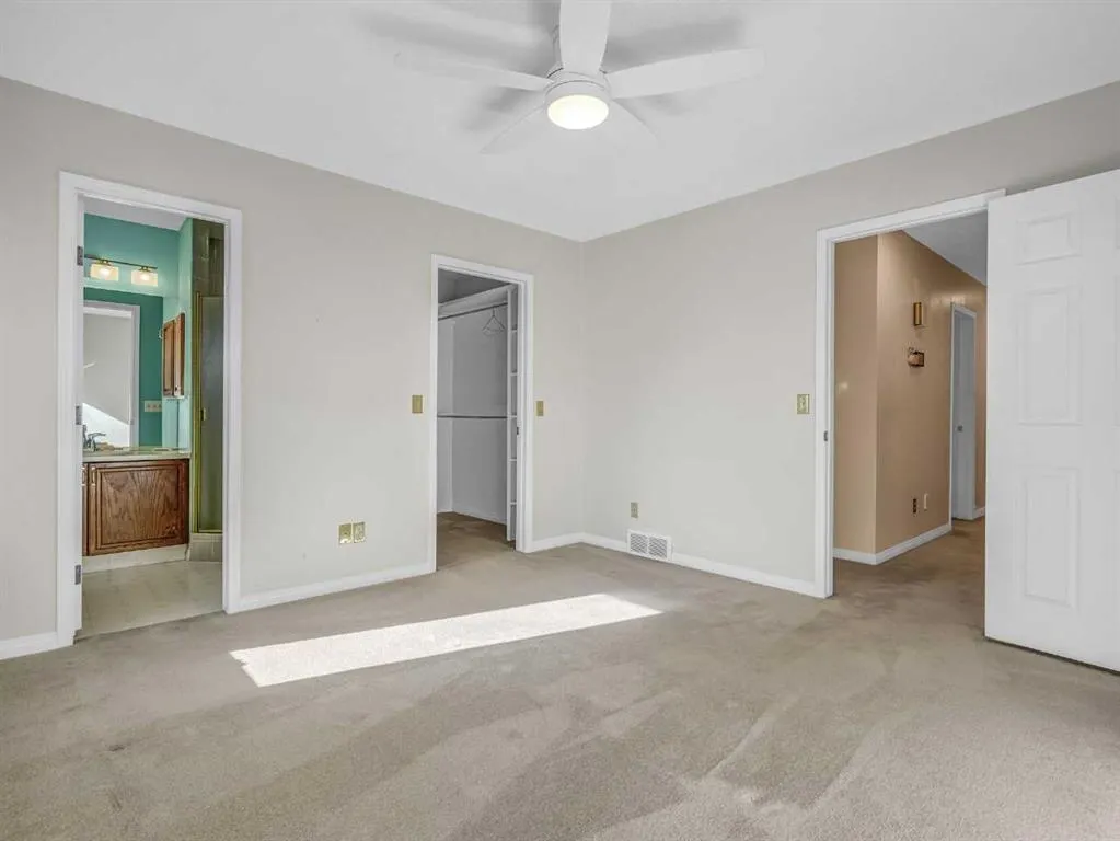 76 Wood Valley Rise SW