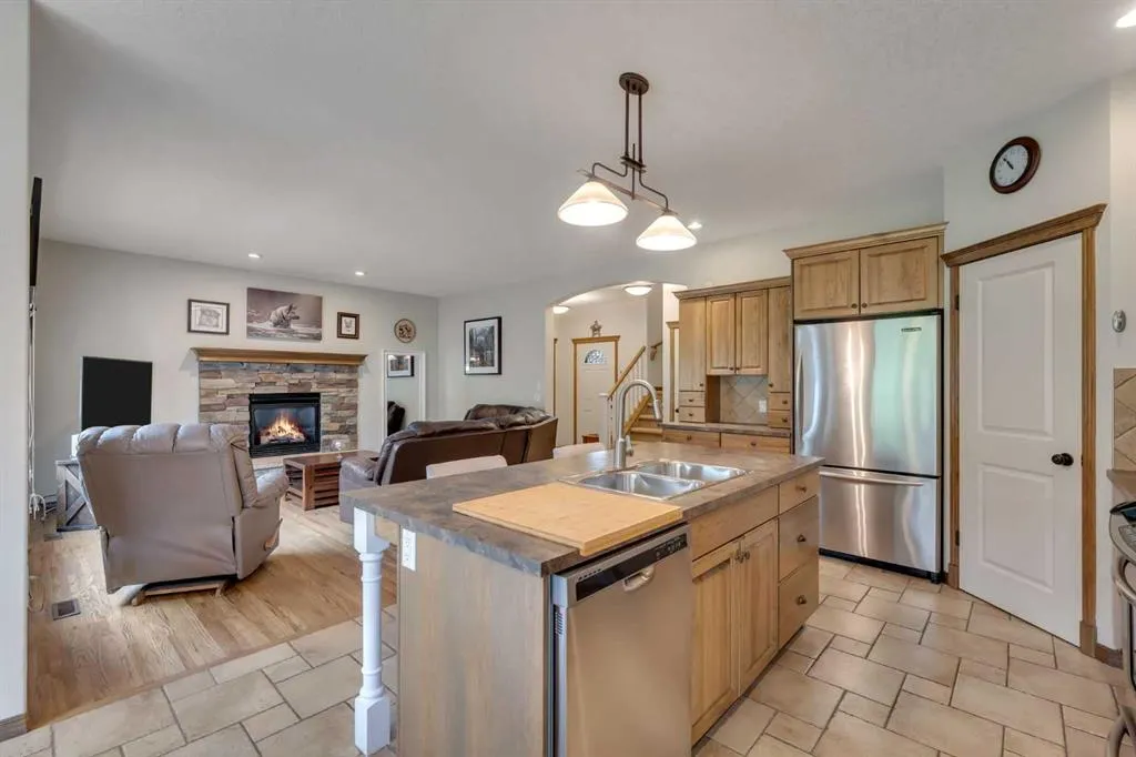 168 Sunset Close