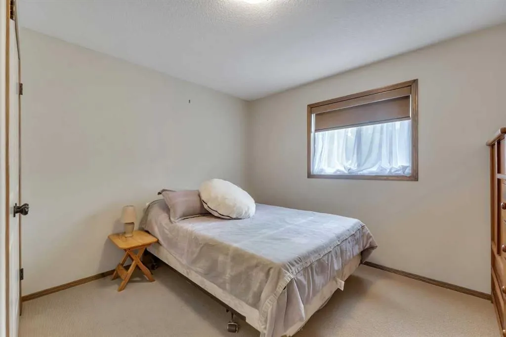 168 Sunset Close