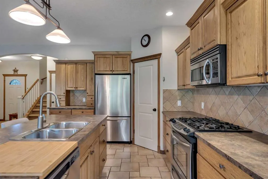 168 Sunset Close