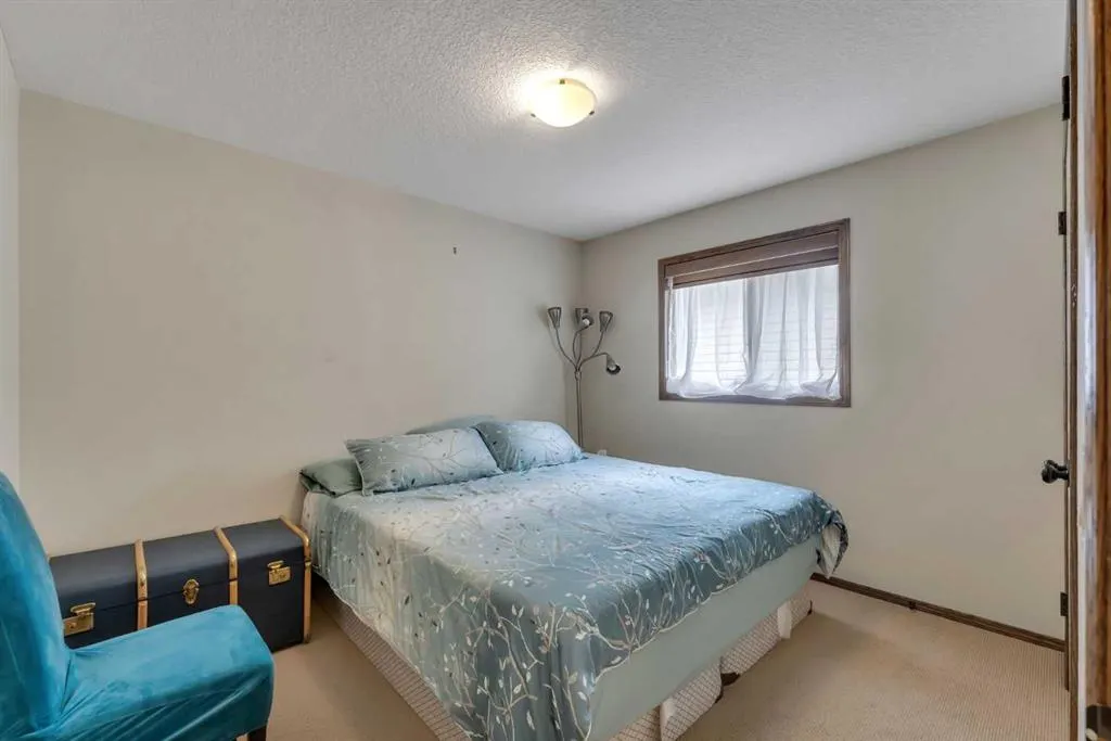 168 Sunset Close