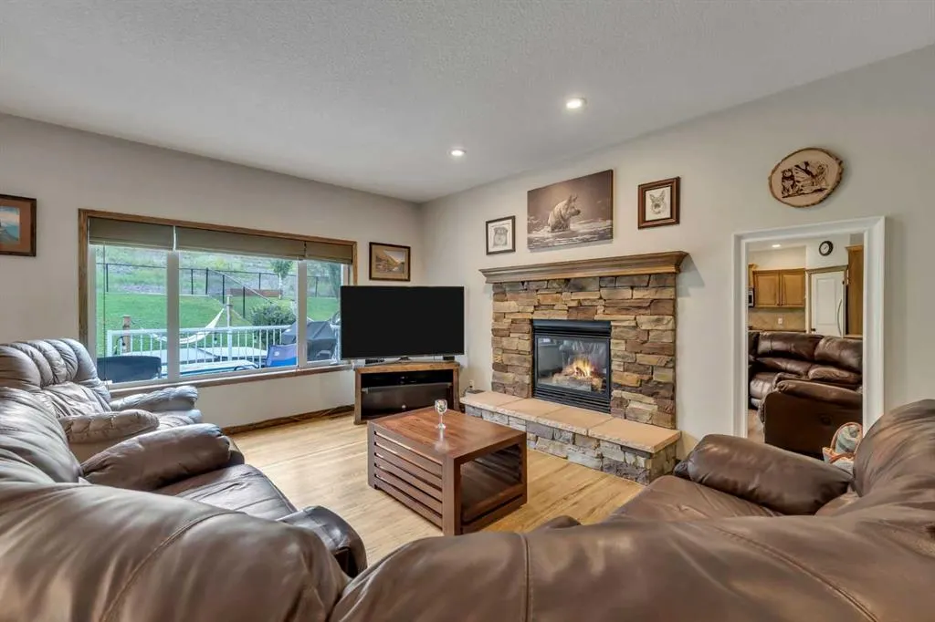 168 Sunset Close