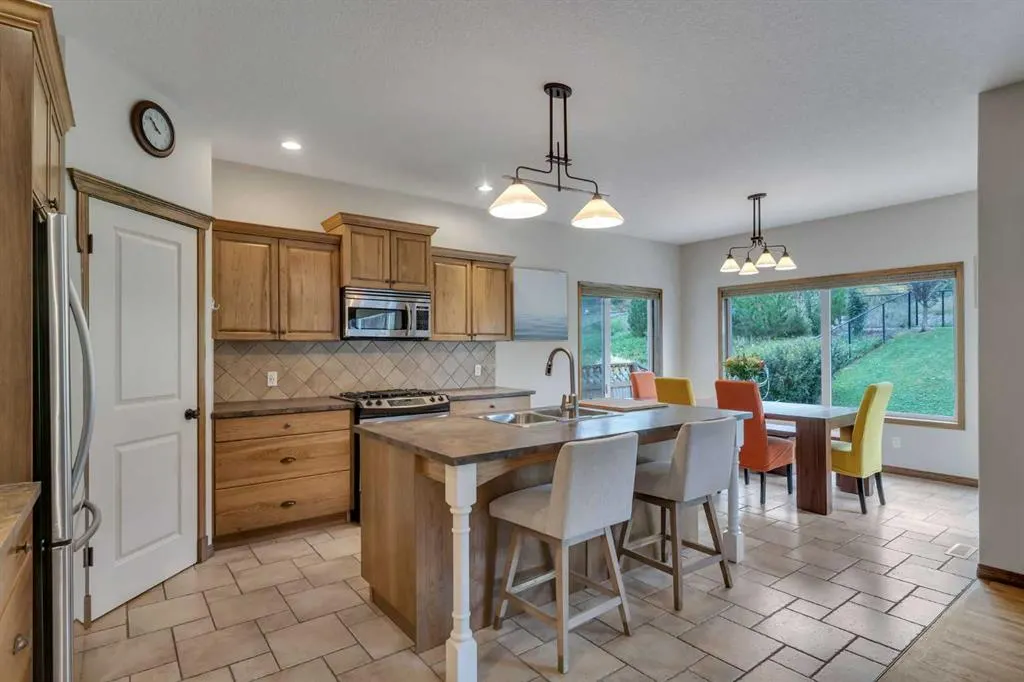 168 Sunset Close