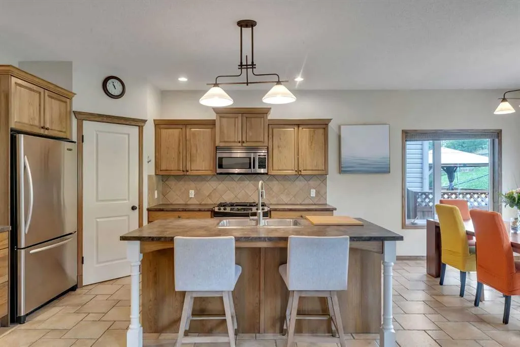 168 Sunset Close
