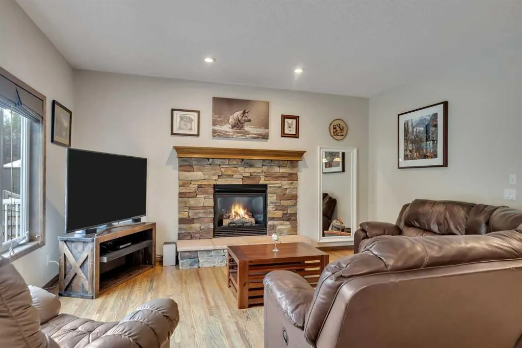 168 Sunset Close