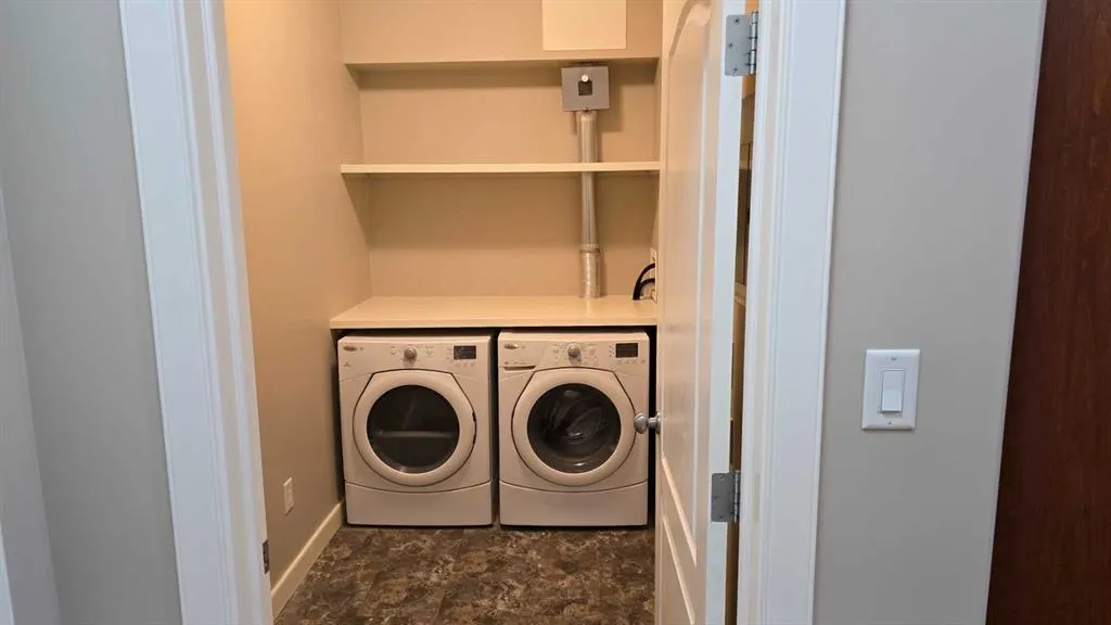 20 Discovery Ridge Close SW, #240