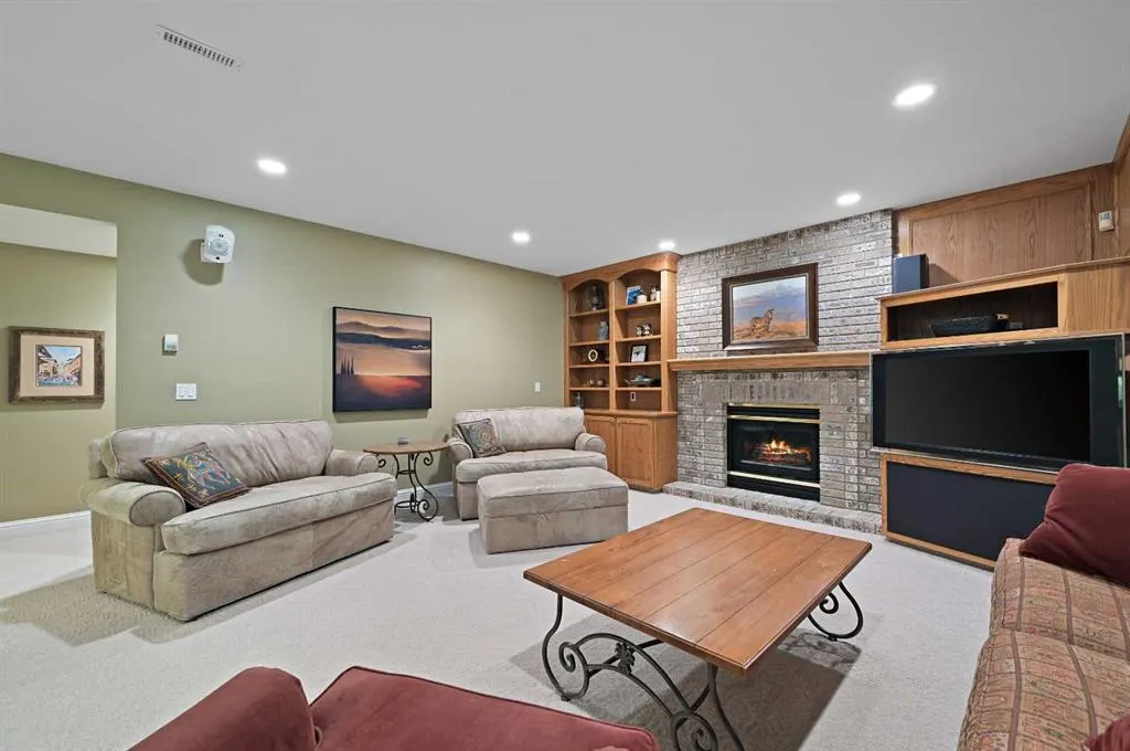 139 Pumpmeadow Place SW