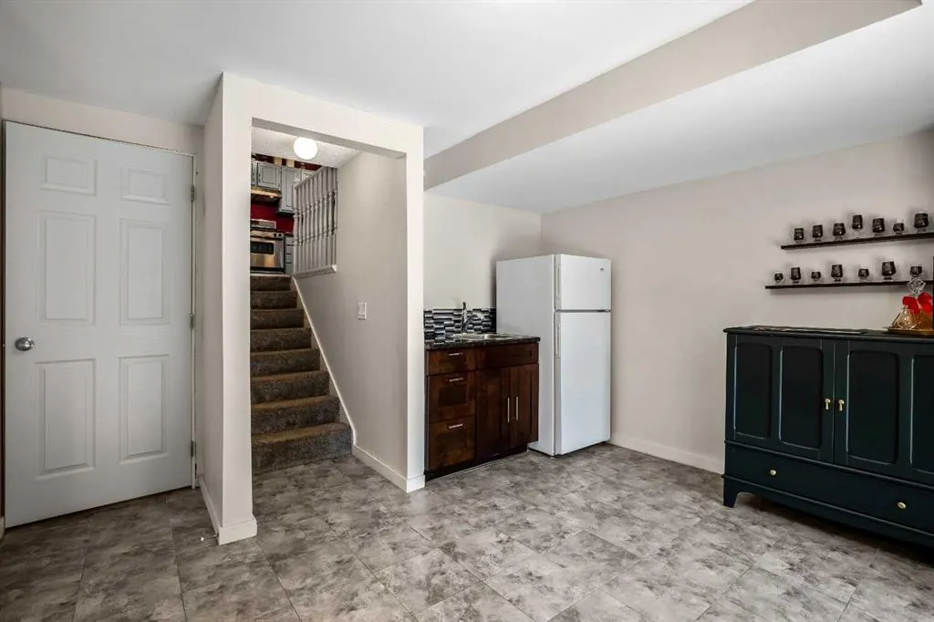 19 Hawkfield Way NW