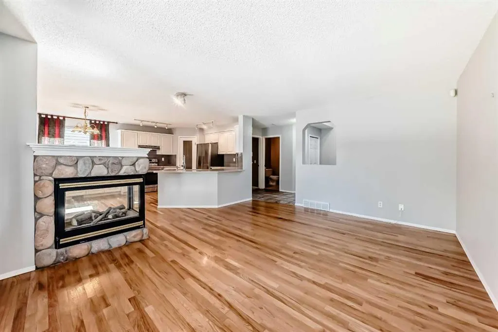 880 Somerset Drive SW