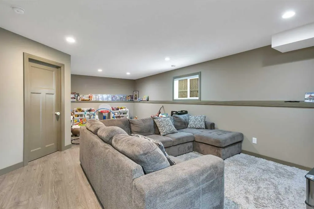 34 Iron Wolf Court