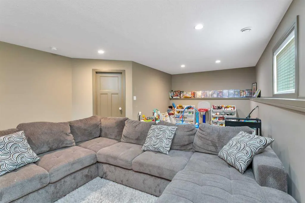 34 Iron Wolf Court