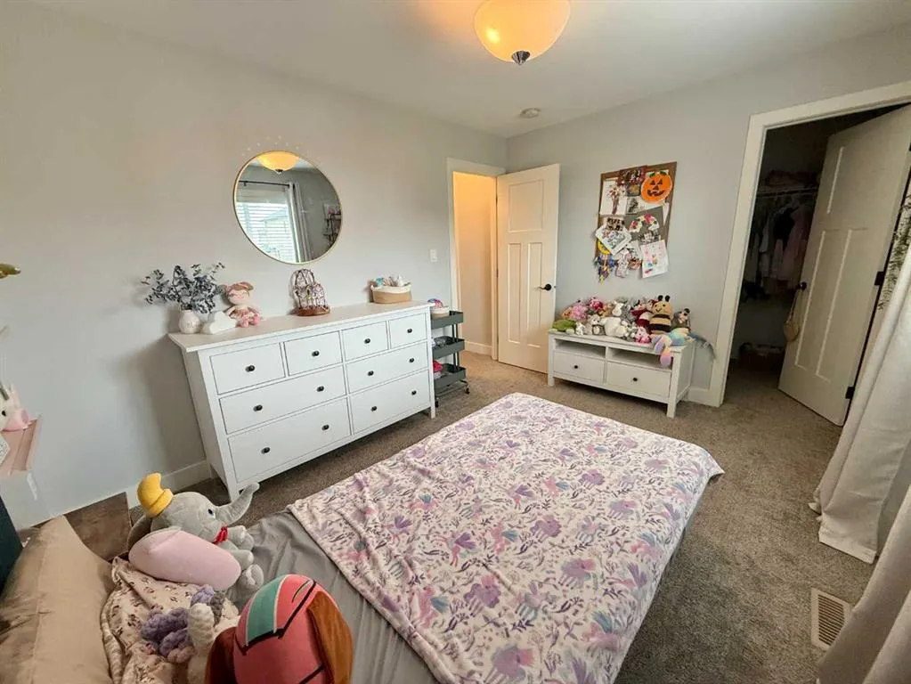 831 Miners Boulevard W
