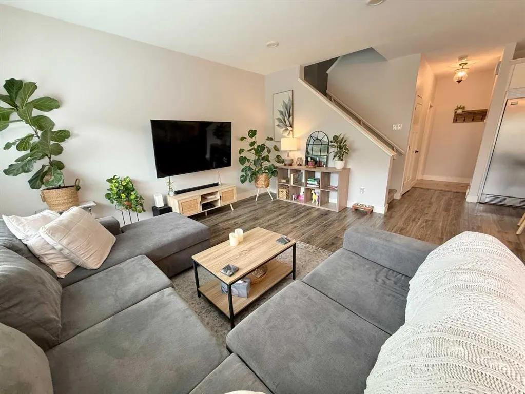 831 Miners Boulevard W