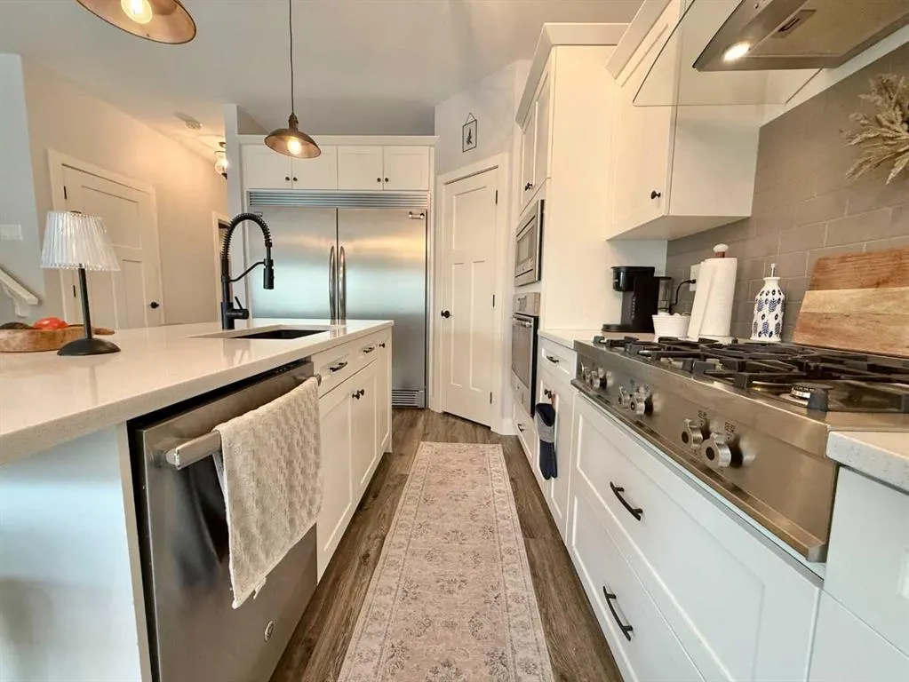 831 Miners Boulevard W