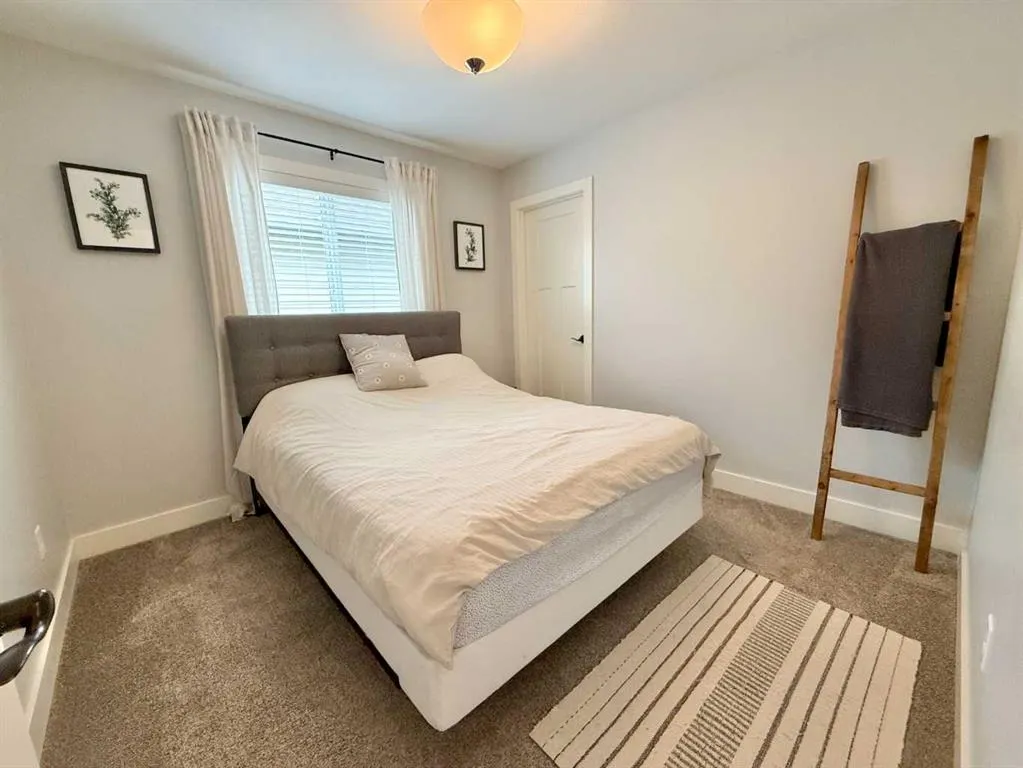 831 Miners Boulevard W