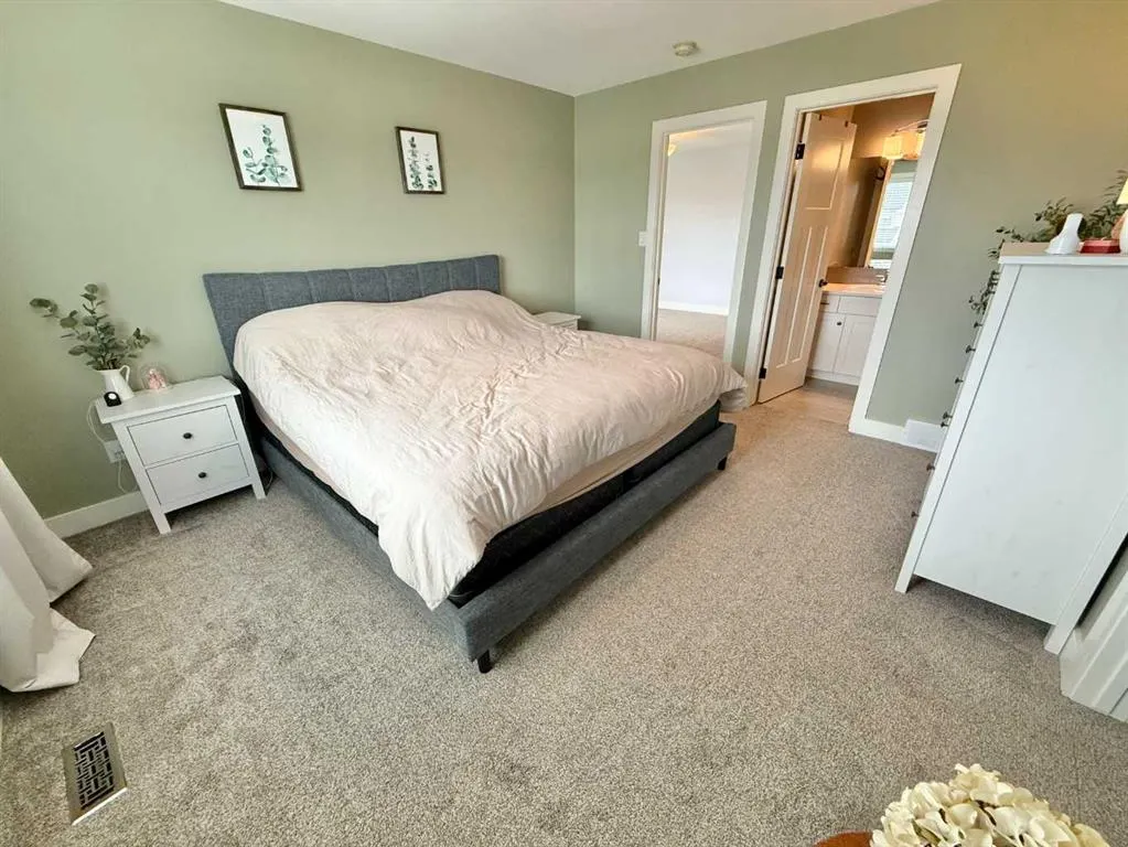 831 Miners Boulevard W