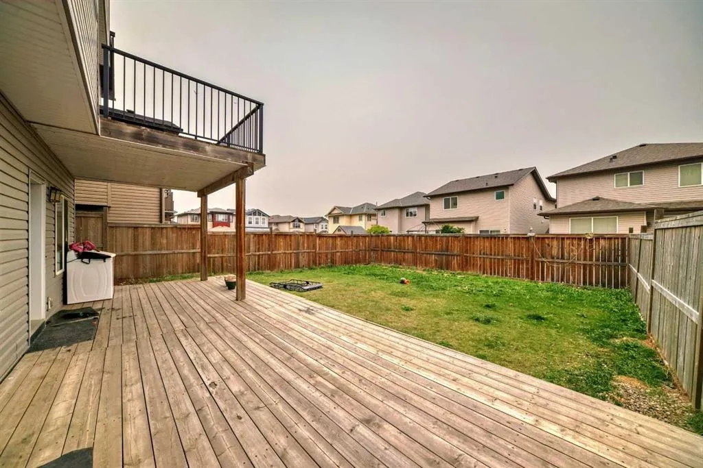 496 Panora Way NW