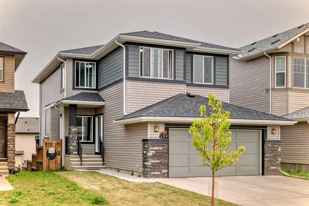 496 Panora Way NW