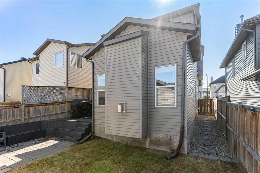 255 Silverado Range Close SW