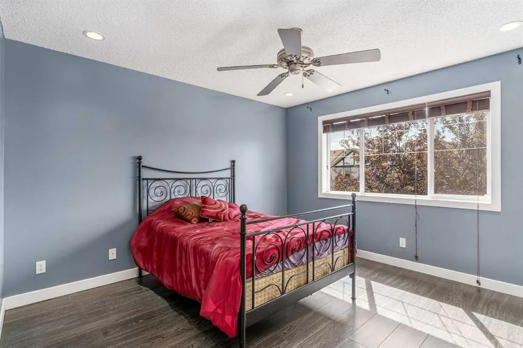255 Silverado Range Close SW