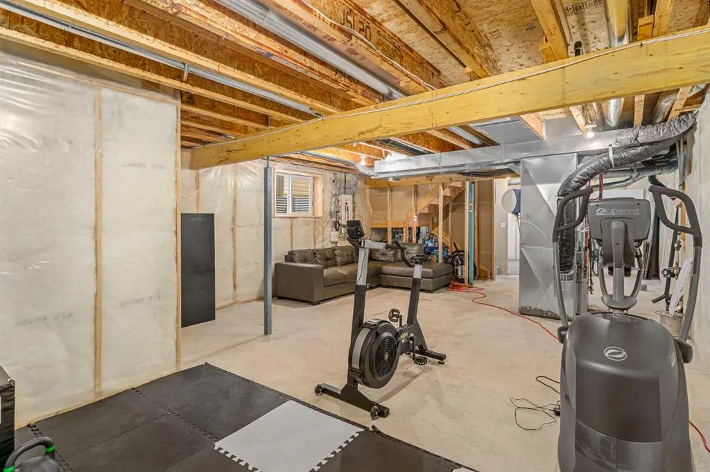 255 Silverado Range Close SW