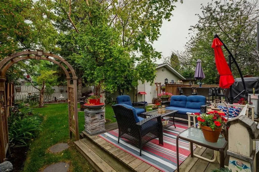 888 Riverbend Drive SE