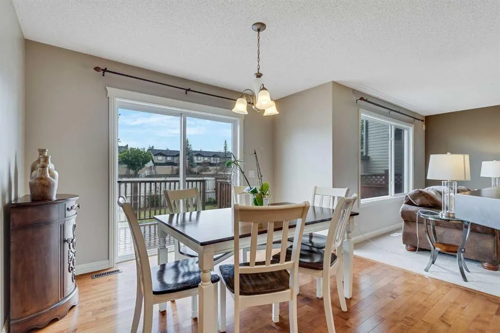 120 Covehaven Terrace NE