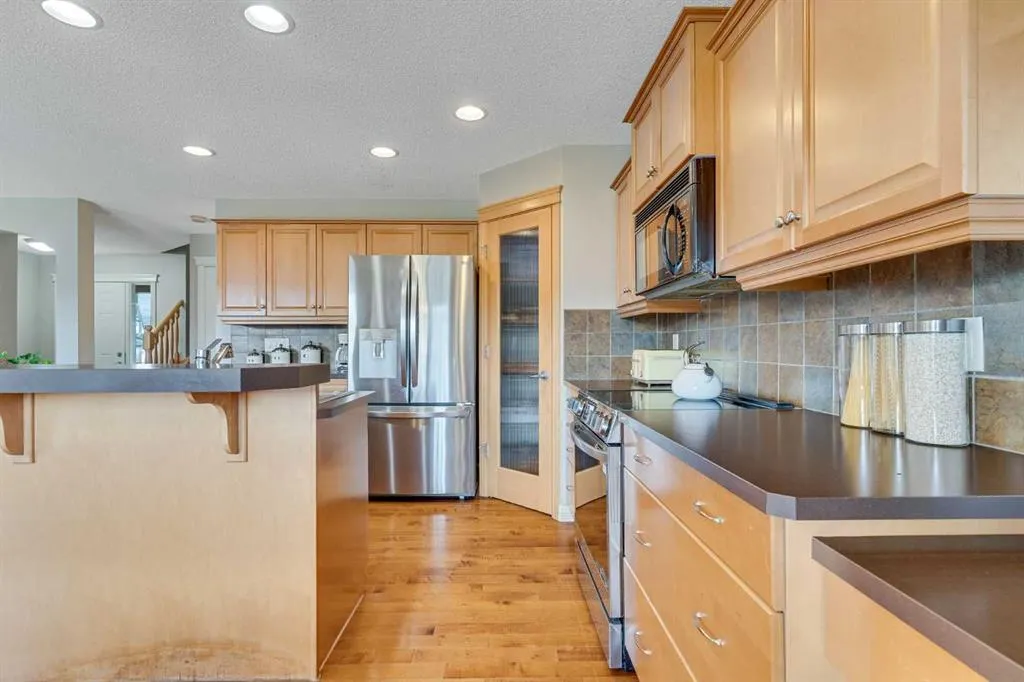 120 Covehaven Terrace NE