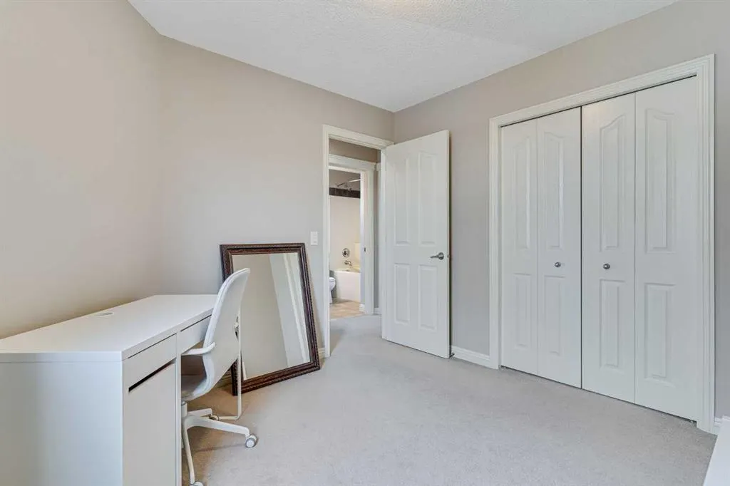 120 Covehaven Terrace NE