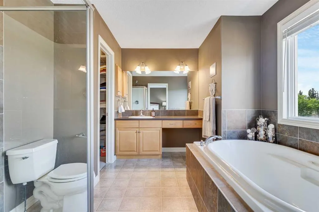 120 Covehaven Terrace NE
