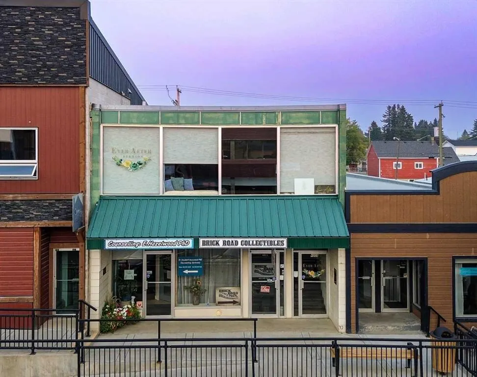 4909, 4911, 4913 50 Street