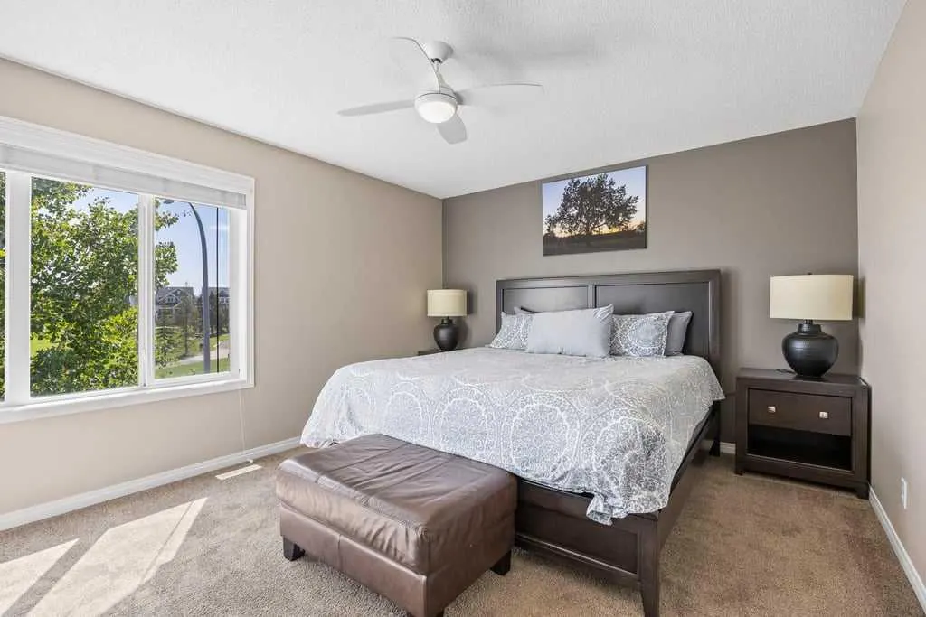512 River Heights Green